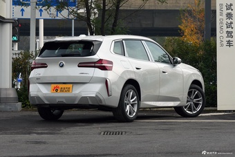 2025款宝马X3 改款 xDrive25L 豪华套装