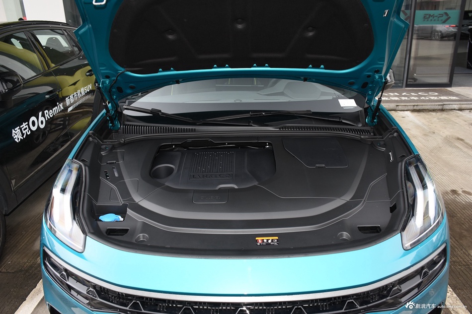 2024款领克06 Remix 1.5T 劲Halo