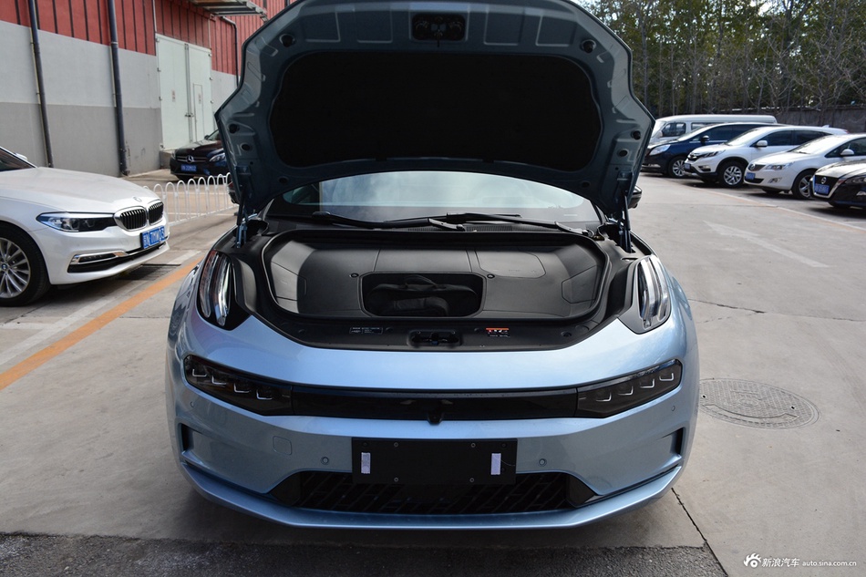 2021款极氪001 超长续航双电机 YOU版