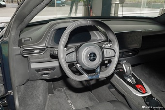 2025款Emira 2.0T DCT Turbo SE