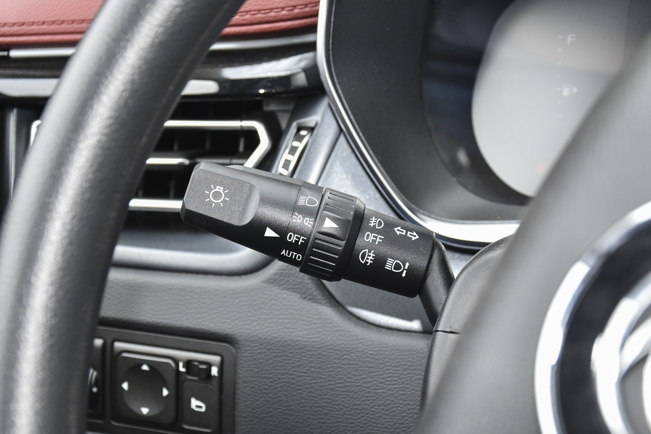 2019款风行T5L 1.5T 自动豪华型7座