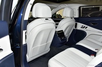 2024款飞驰 4.0T V8 Mulliner