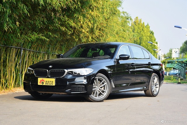 2020款宝马5系2.0T自动525Li M运动套装
