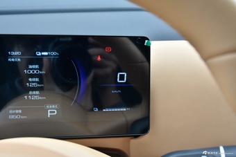 2025款五菱星光730 PHEV 125km 豪华型