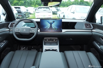 2026款宋Pro DM-i 飞驰版220KM超越型