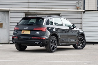 2026款奥迪Q5L 45周年典藏版 45 TFSI 豪华动感型