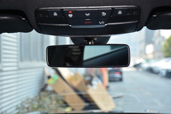 2023款奔驰E级 E 300 L 运动豪华型