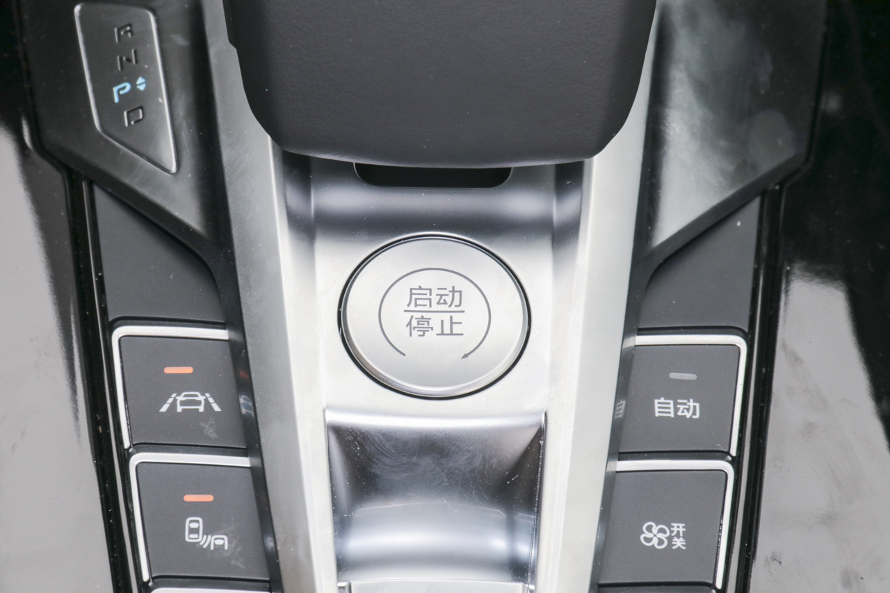 2019款比亚迪宋Pro EV高功率高续航版旗舰型