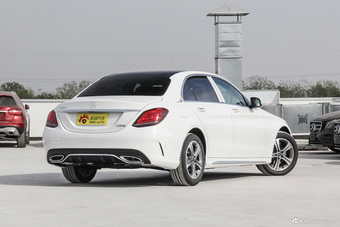 2019款奔驰C级C 260L 2.0T自动运动版