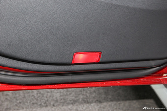 2019款奔驰C级C 260L 2.0T自动运动版
