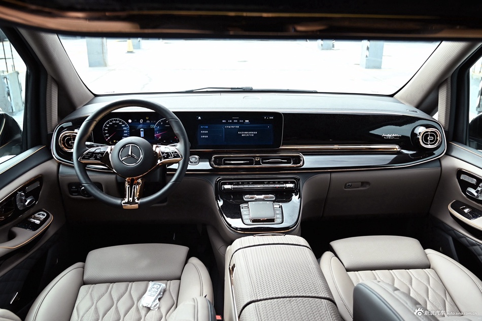 2025款傲旋 2.0T 纵横四海50周年限量版