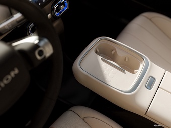 2025款埃安UT 420智尊版 官图