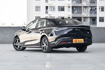 2026款海豹07 DM-i 1.5T 230km 尊荣型