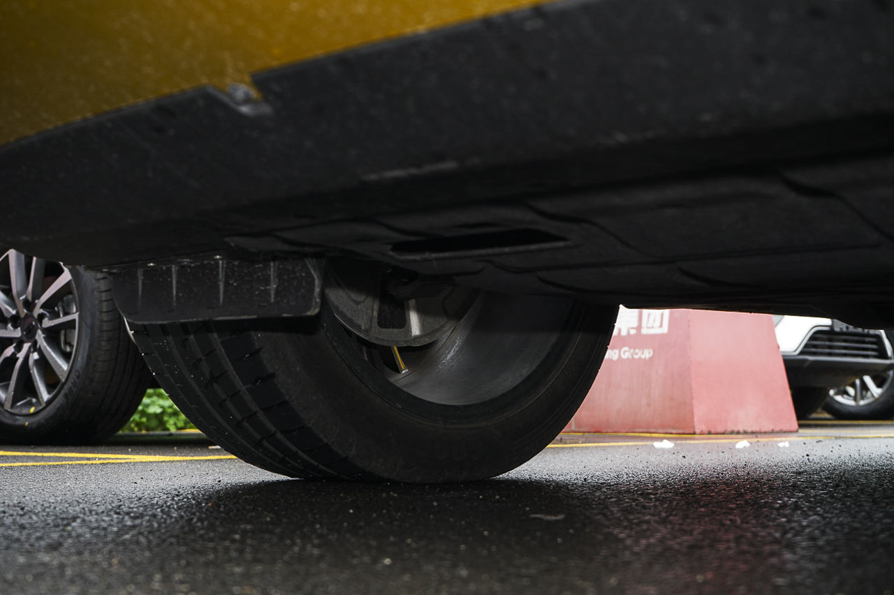 2019款吉利星越2.0T 自动驭星者350T