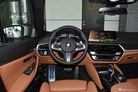 2019款宝马5系改款2.0T自动530Li领先型M运动套装