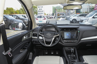 2019款长安欧尚A800 1.6L手动豪华型 国VI