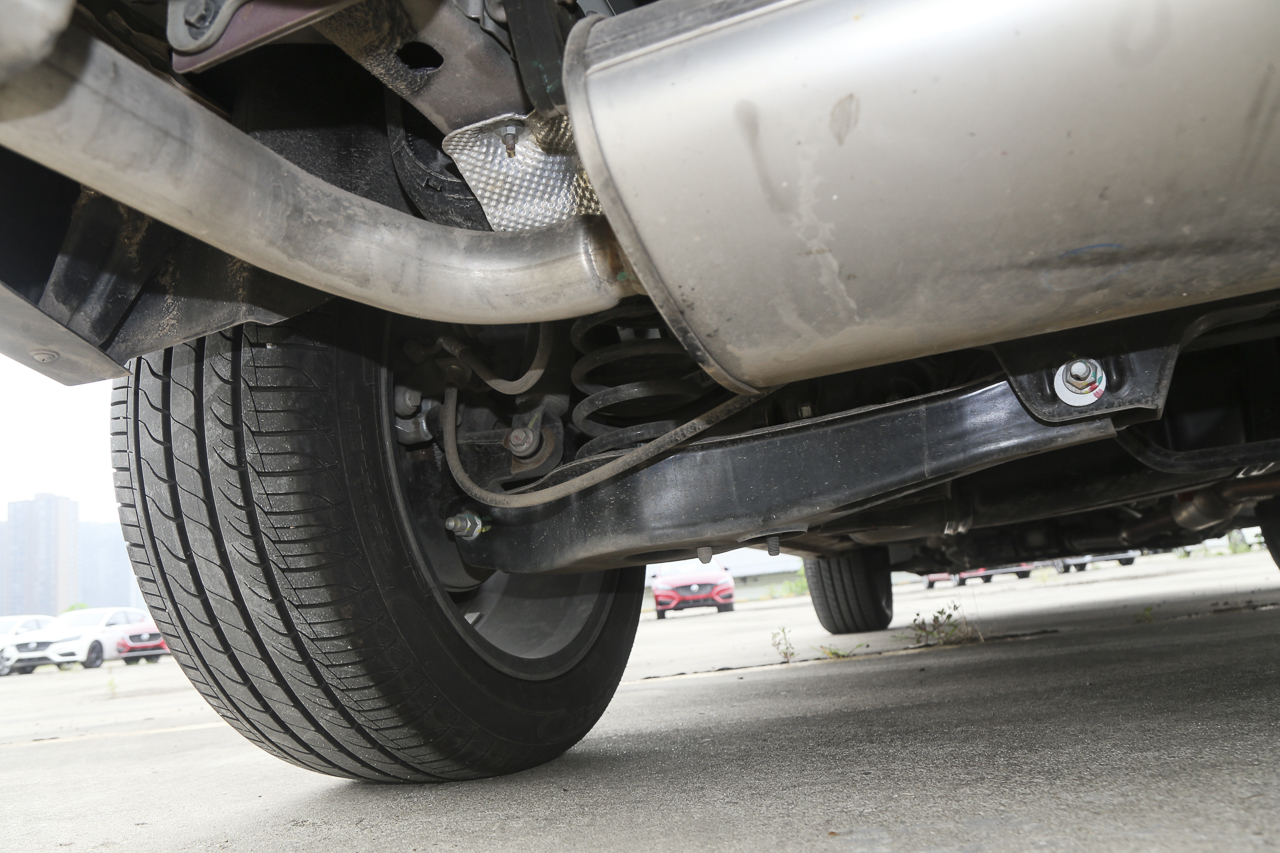 2019款荣威RX5 1.5T自动两驱4G互联铂金版