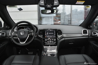 2012款全新Jeep大切诺基3.6L舒适导航版图片