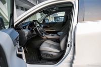 2022款凌放HARRIER 双擎 2.5L CVT四驱尊享版