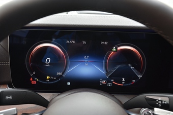 2021款奔驰E级 E 300 L 尊贵型