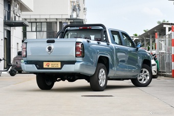 2024款金刚炮2.0T柴油 手动两驱长箱精英型