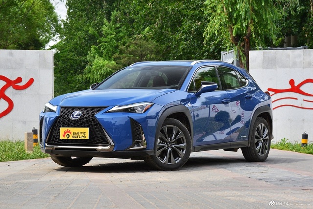 2019款雷克萨斯UX 260h F SPORT全驱版国VI