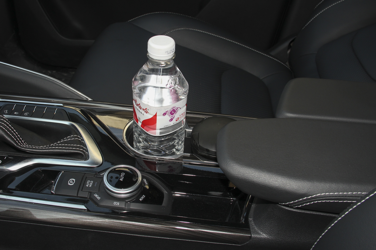 2017上汽大通D90 2.0T自动四驱天狼星