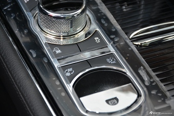 2018款捷豹XJL 3.0L自动SC两驱典雅商务版 