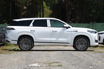 2025款瑞虎9 2.0T 双离合两驱舒享版 5座