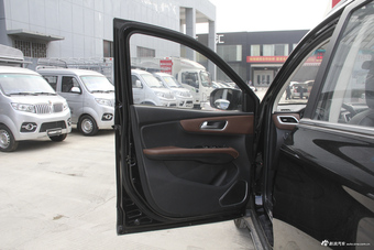 2018款斯威X7 1.5T手动尊贵型7座