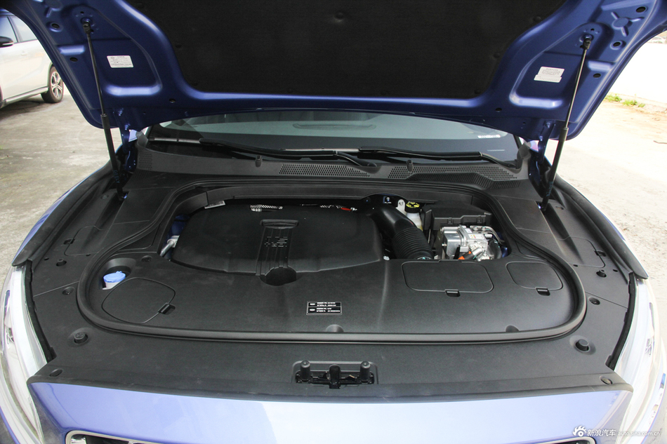 2018款吉利博瑞GE新能源PHEV 耀悦版