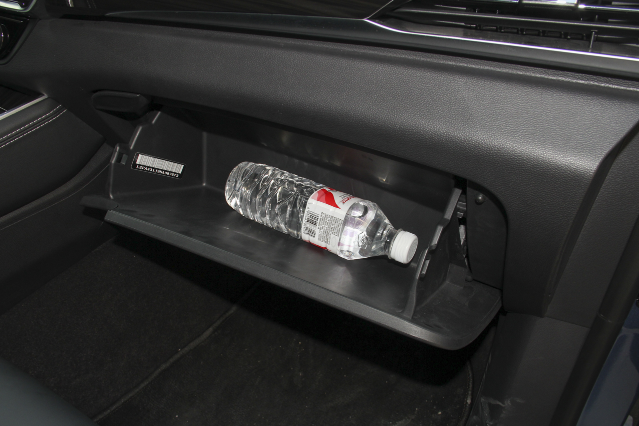 2017上汽大通D90 2.0T自动四驱天狼星