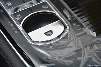 2018款捷豹XJL 3.0L自动SC两驱典雅商务版 