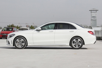 2019款奔驰C级C 260L 2.0T自动运动版