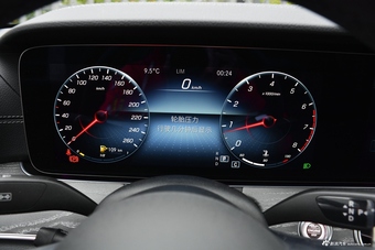 2021款奔驰E级改款 E 300 L 运动豪华型 