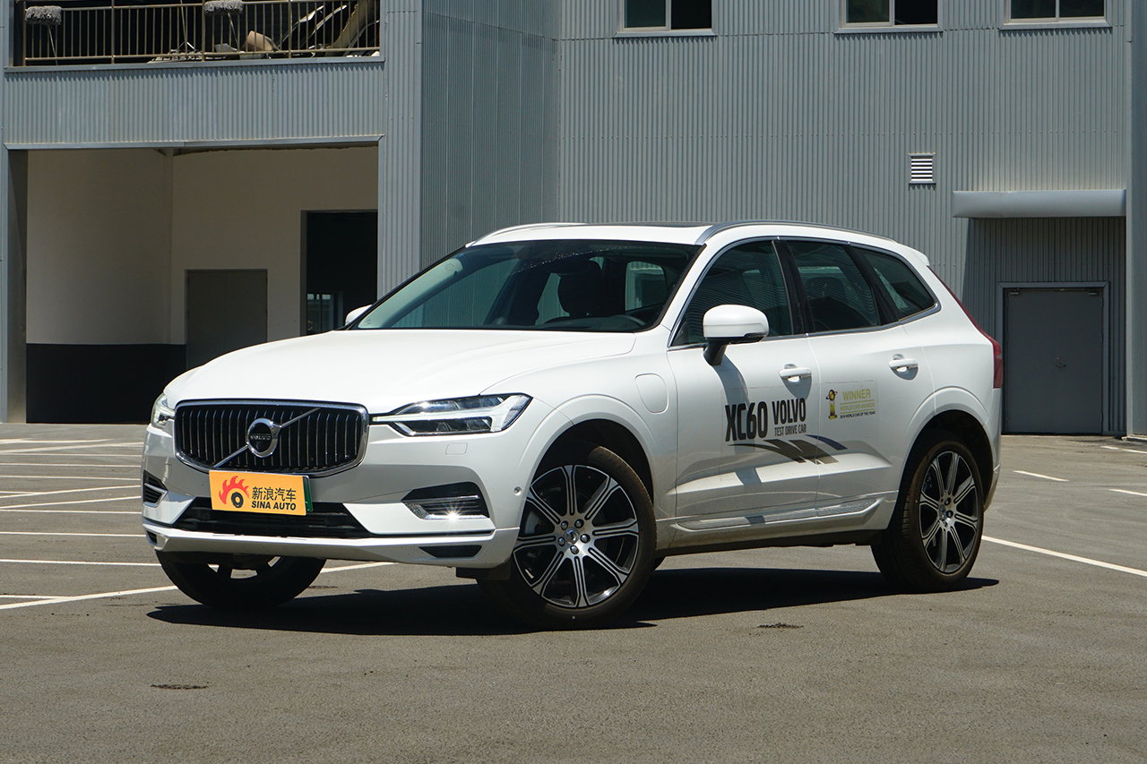 2019款沃尔沃XC60新能源2.0T自动T8 E驱混动智尊豪华版