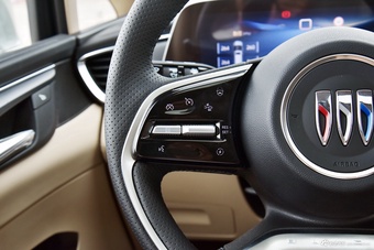 2025款别克GL8插混 陆尚 尊享版 7座