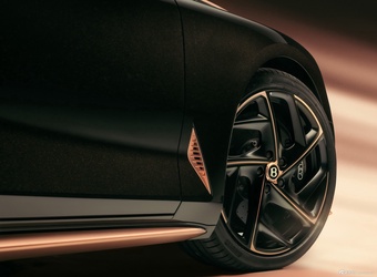 2025款宾利Batur Black Rose