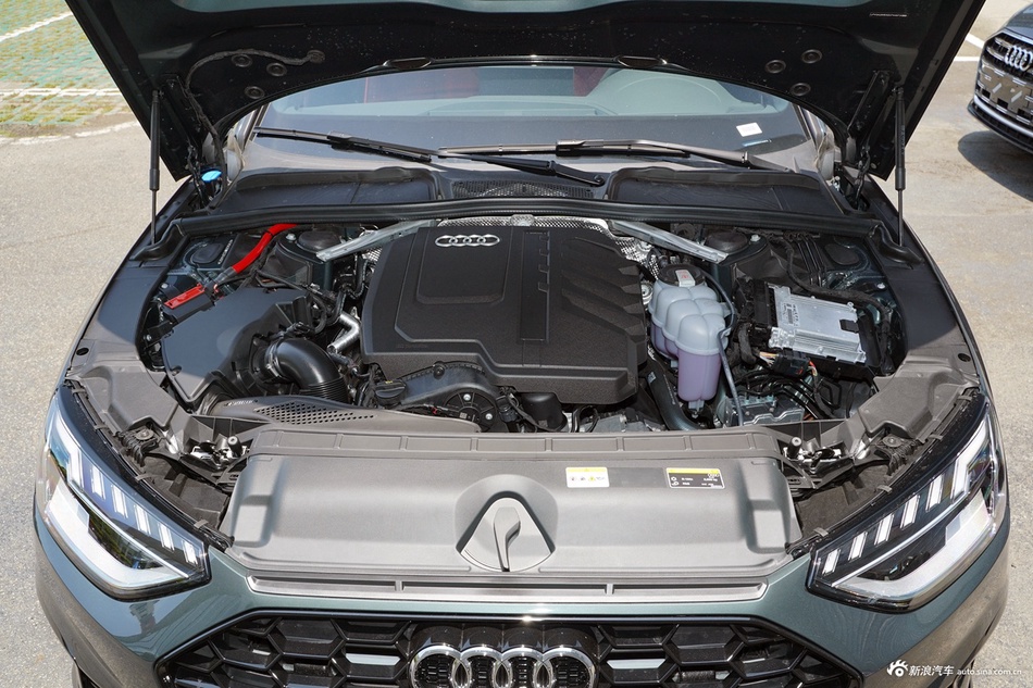 2025款奥迪A4L 200万辆悦享版 40 TFSI 豪华动感型