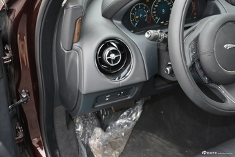 2018款捷豹XJL 3.0L自动SC两驱典雅商务版 
