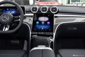 2026款奔驰C级 C 260 L 运动版