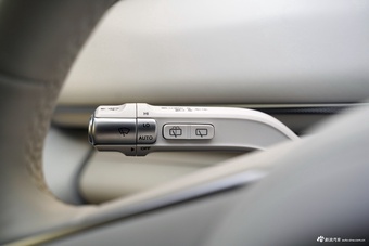 2025款星纪元 ET 增程 240 四驱至臻尊享