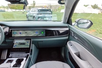 2023款ARCFOX极狐αT 688E+ 森林版