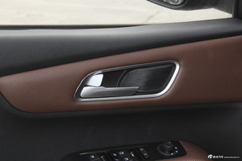 2018款斯威X7 1.5T手动尊贵型7座