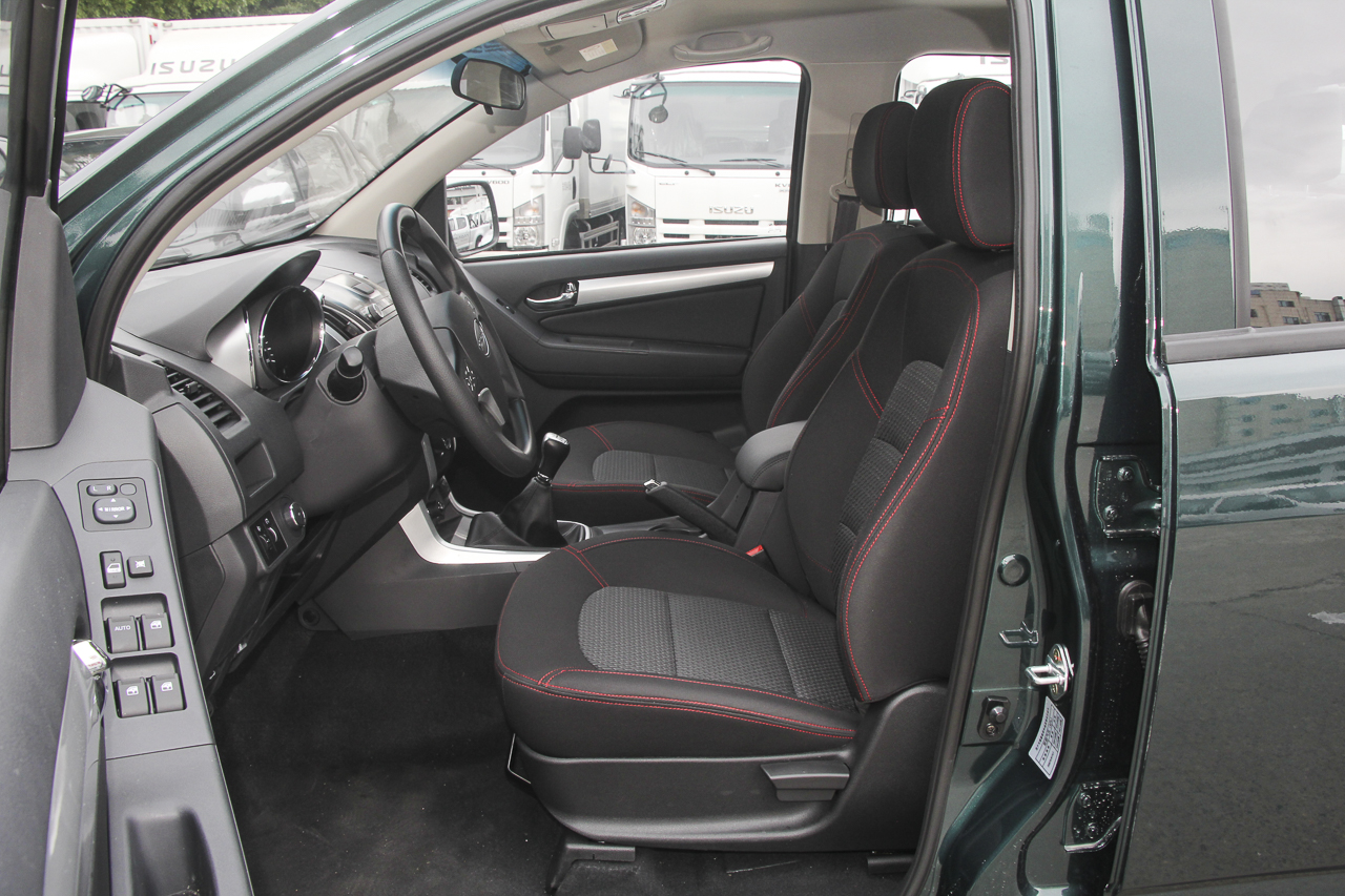 2018款庆铃TAGA 3.0T 手动两驱豪华版