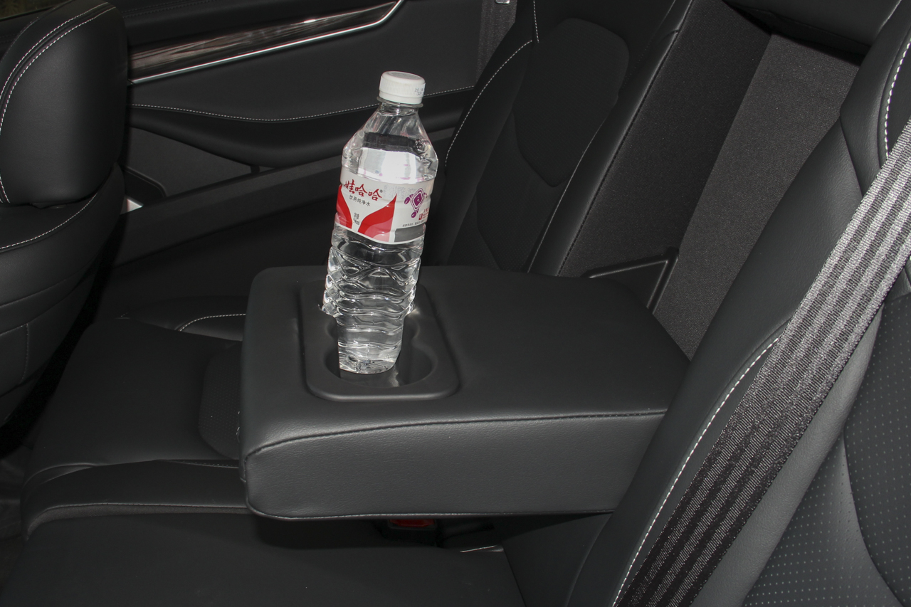 2017上汽大通D90 2.0T自动四驱天狼星