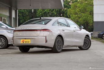 2025款荣威M7 DMH 160km臻享版