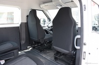 2024款先锋官V 多功能版 2.0T 自动中轴中顶 7座