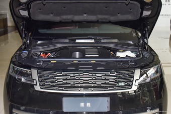 2026款揽胜 3.0 L6 400PS SE长轴版图片