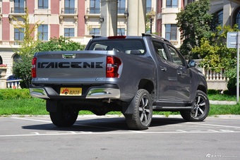 2020款长安凯程F70 2.0T手动四驱行政版国V标轴